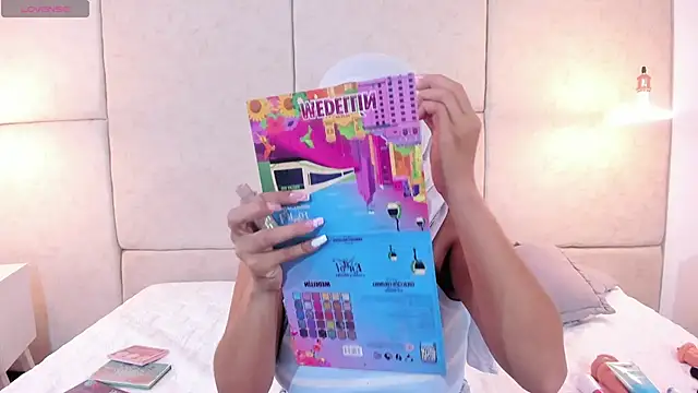 Snapshot of abby_gibson chatting on 28, 11, 2025 abby gibson online show from 28, 11, 2025