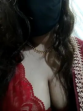 Sexybomb33 online show from 15, 12, 2024