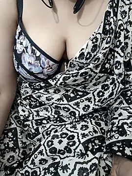 Sexybomb33 online show from 24, 2, 2025