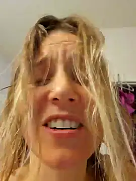 SkyelarSommer online show from 5, 1, 2025