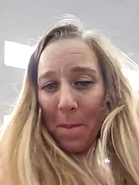 SkyelarSommer online show from 1, 2, 2025