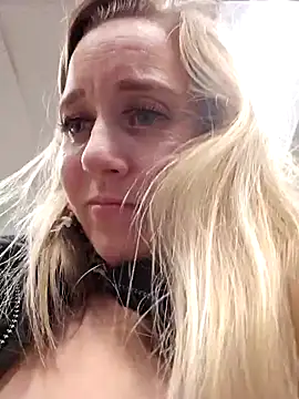 SkyelarSommer online show from 2, 2, 2025