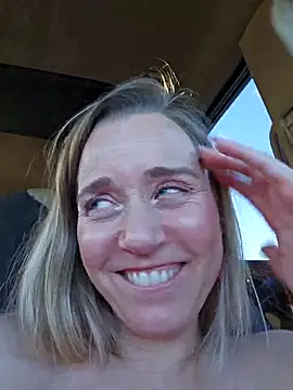 SkyelarSommer online show from 2, 3, 2025