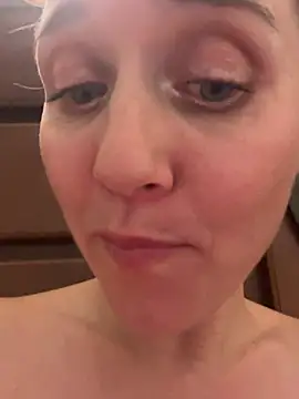 SkyelarSommer online show from 3, 3, 2025