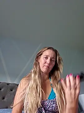 SkyelarSommer online show from 3, 10, 2025