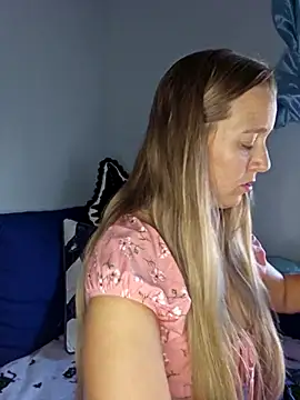 SkyelarSommer online show from 29, 10, 2025