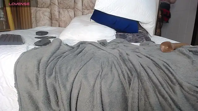 victoria  milf  online show from 25, 2, 2025