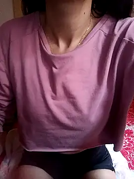 LissaThompsom online show from 4, 3, 2025