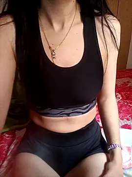 LissaThompsom online show from 5, 3, 2025