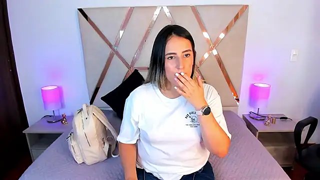 Hanna86 online show from 4, 10, 2025