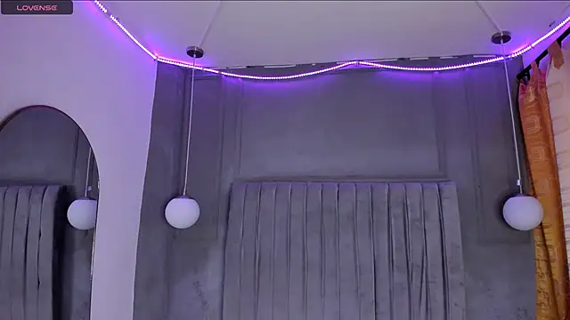 AmyOlimpo online show from 4, 2, 2025