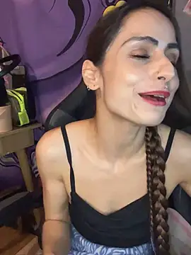 LaPetitechienne1 online show from 30, 12, 2024