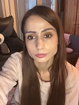 LaPetitechienne1 online show from 27, 1, 2025