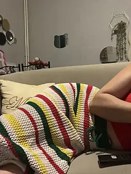 LaPetitechienne1 online show from 18, 4, 2026