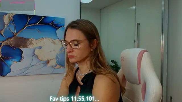 Milf Tea online show from 24, 6, 2026