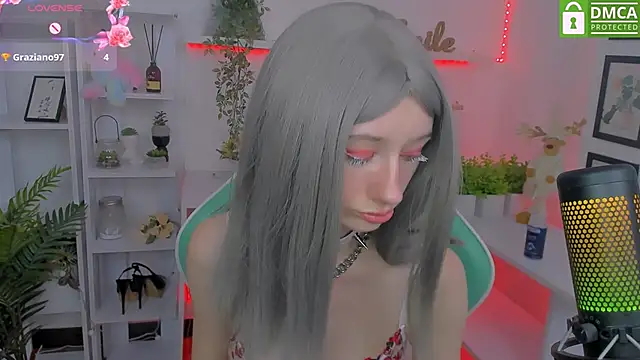 Snapshot of Katia_Kim chatting on 5, 3, 2025 Katia Kim online show from 5, 3, 2025