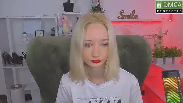 Snapshot of Katia_Kim chatting on 10, 10, 2025 Katia Kim online show from 10, 10, 2025