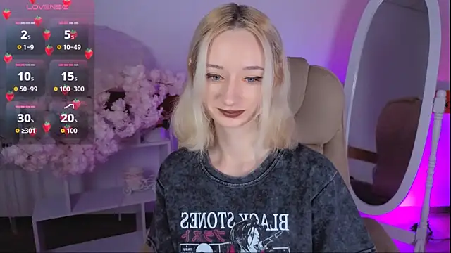 Snapshot of Katia_Kim chatting on 10, 11, 2025 Katia Kim online show from 10, 11, 2025