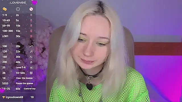 Snapshot of Katia_Kim chatting on 14, 12, 2025 Katia Kim online show from 14, 12, 2025