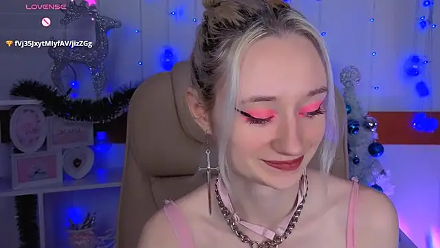 Snapshot of Katia_Kim chatting on 23, 12, 2025 Katia Kim online show from 23, 12, 2025