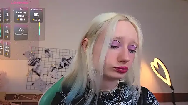 Snapshot of Katia_Kim chatting on 4, 3, 2026 Katia Kim online show from 4, 3, 2026