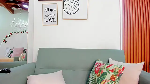 Madiison Cooper online show from 17, 9, 2025