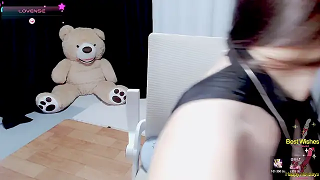 Snapshot of Su_rosie chatting on 24, 7, 2026 Su rosie online show from 24, 7, 2026