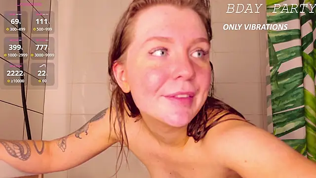 Snapshot of yourlovelyjul chatting on 18, 5, 2026 yourlovelyjul online show from 18, 5, 2026