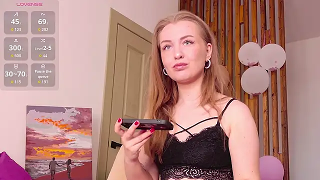Snapshot of yourlovelyjul chatting on 31, 5, 2026 yourlovelyjul online show from 31, 5, 2026