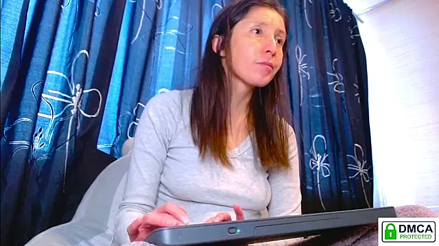 Sophi Cute online show from 19, 2, 2026