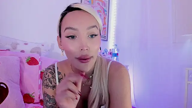  viioletweekend  online show from 25, 2, 2025