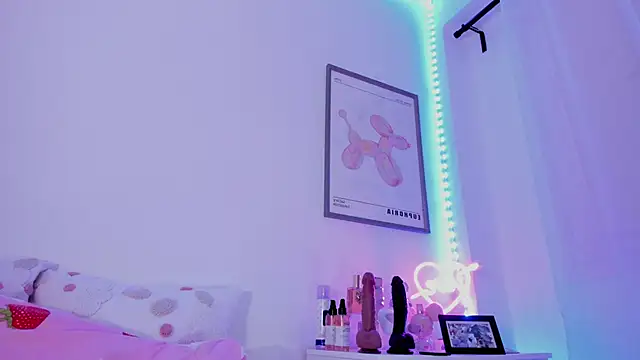  viioletweekend  online show from 6, 3, 2025