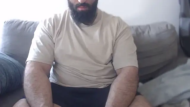 hugemachohandsome online show from 26, 4, 2026