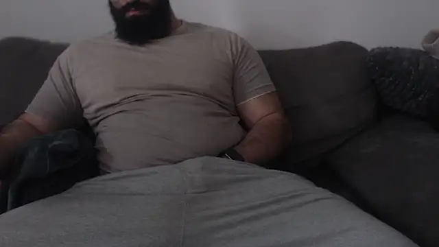 Snapshot of hugemachohandsome chatting on 8, 5, 2026 hugemachohandsome online show from 8, 5, 2026