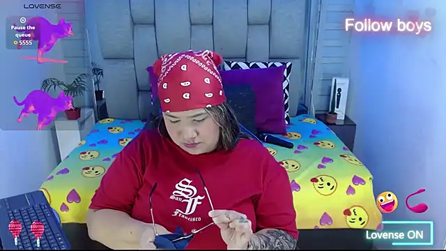 evelin zaens online show from 5, 12, 2025