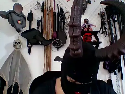 Snapshot of FeticheMacabre chatting on 1, 5, 2026 FeticheMacabre online show from 1, 5, 2026