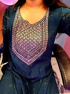 Snapshot of Aditi_1 chatting on 4, 2, 2025 Aditi 1 online show from 4, 2, 2025