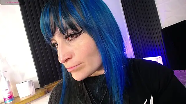 alicia moom online show from 17, 1, 2025