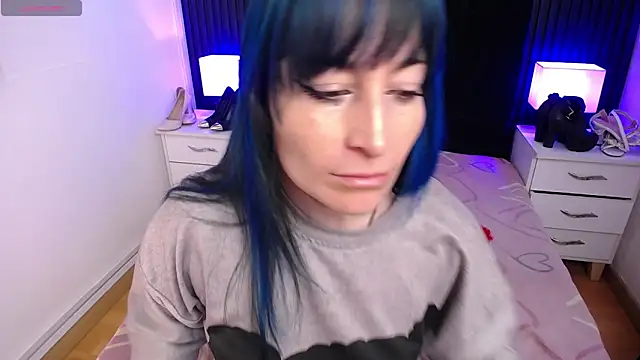 alicia moom online show from 20, 1, 2025