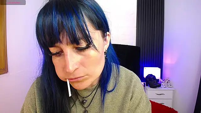 alicia moom online show from 6, 2, 2025