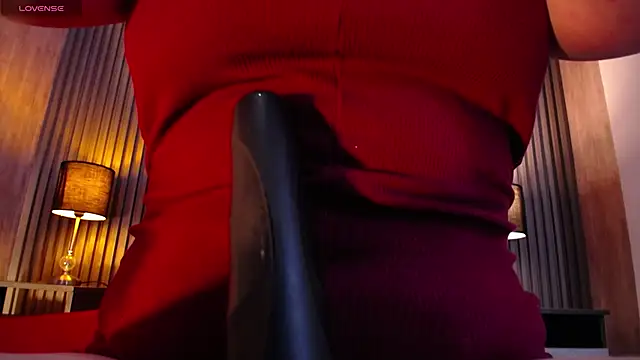 alicia moom online show from 25, 4, 2026