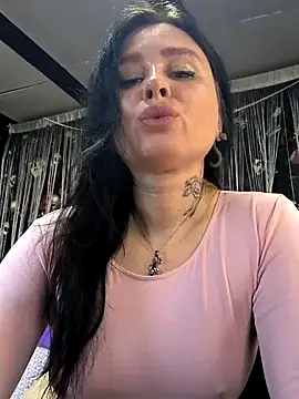 KikiXRed online show from 28, 4, 2026