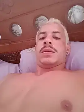 MachoScorpionCaralho online show from 3, 1, 2025