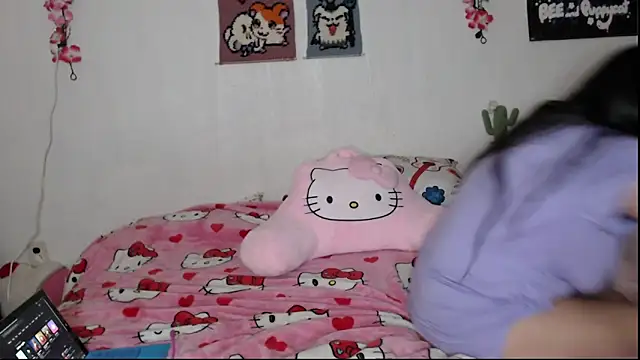 Cupcakecutie449 online show from 29, 4, 2026