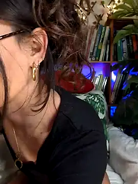 Naughty-Jessie online show from 28, 1, 2025