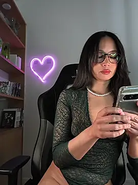 Naughty-Jessie online show from 5, 3, 2026