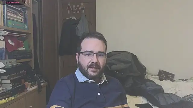 curiosillo83 online show from 25, 2, 2025