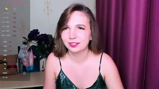 KindHazelHere  online show from 12, 3, 2025