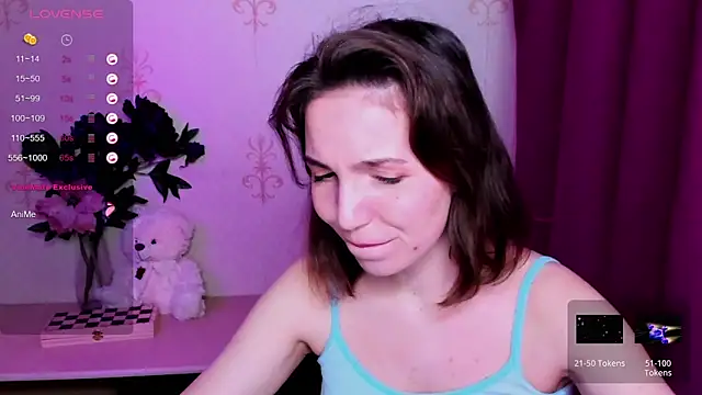 KindHazelHere  online show from 5, 4, 2026