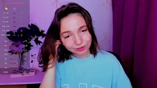 KindHazelHere  online show from 20, 4, 2026